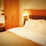 Ak Life Hotel & Suit